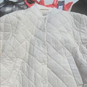 Uniqlo Women's Quilted White Bomber Jacket